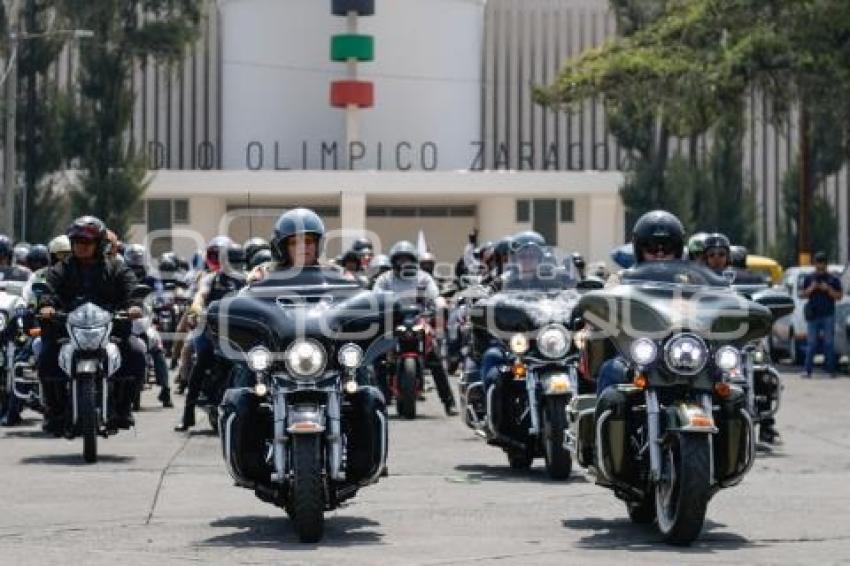 MANIFESTACIÓN . MOTOCICLISTAS