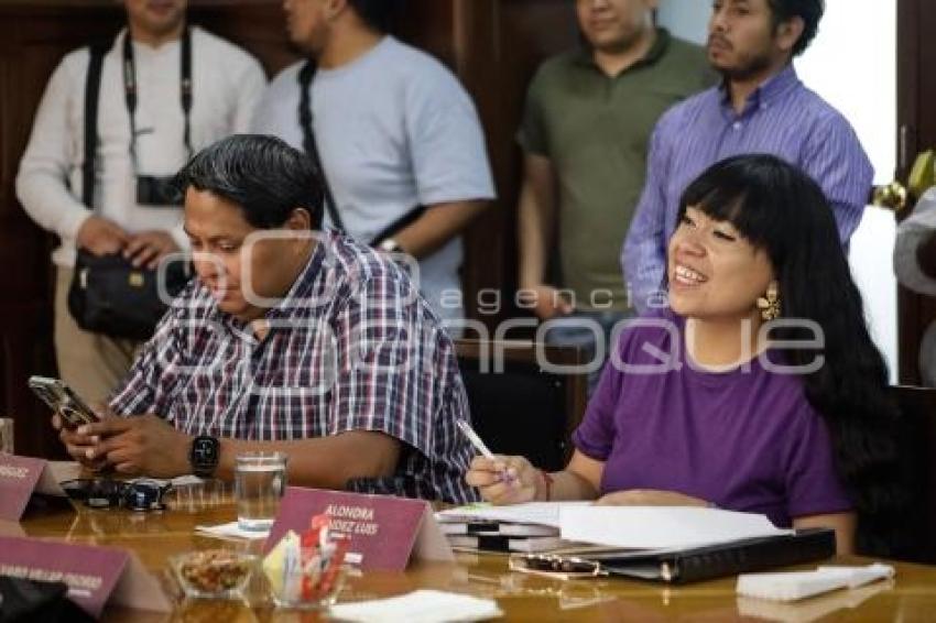 REGIDORES . COMISIÓN DE GOBERNACIÓN