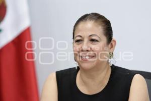 LAURA ARTEMISA GARCÍA