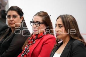 TLAXCALA . FORO VOZ DE UNIVERSITARIOS