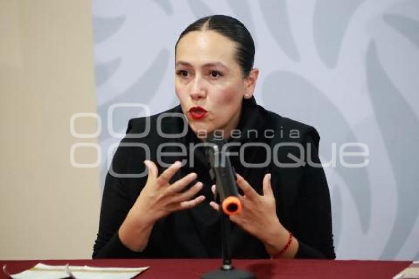 ANA LAURA GÓMEZ RAMÍREZ