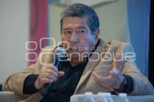 CRÓNICA GRÁFICA . JESÚS OLGUÍN
