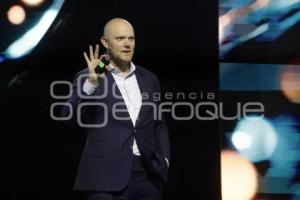 FESTIVAL DE LAS IDEAS . JAMES CLEAR