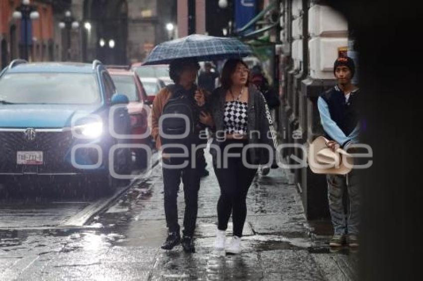CLIMA . LLUVIA