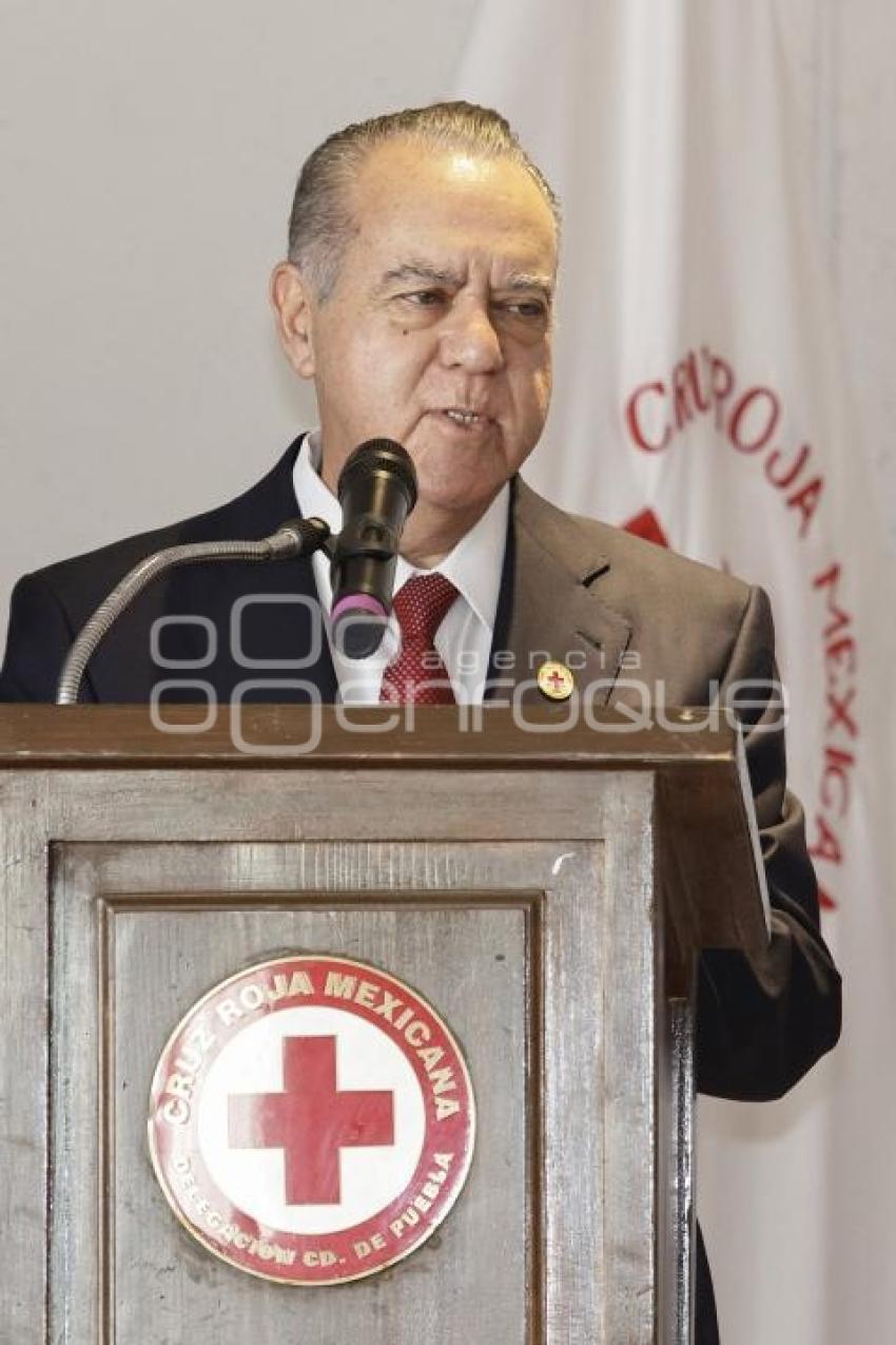 CRUZ ROJA . CARLOS FREANER