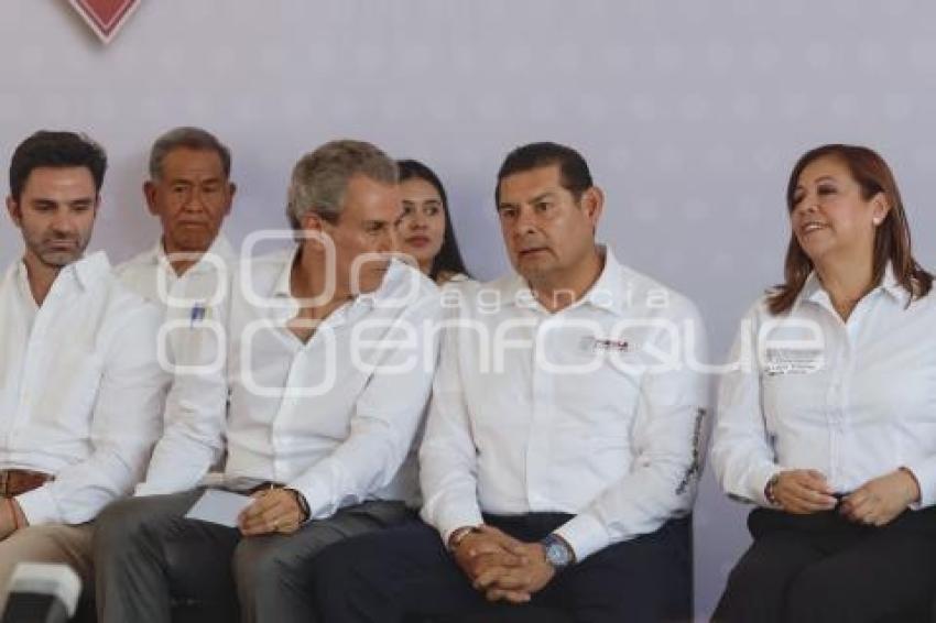 GOBIERNO ESTATAL . BACHETÓN