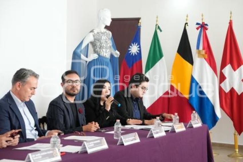 TLAXCALA . FORO PROVEEDURIA Y MODA