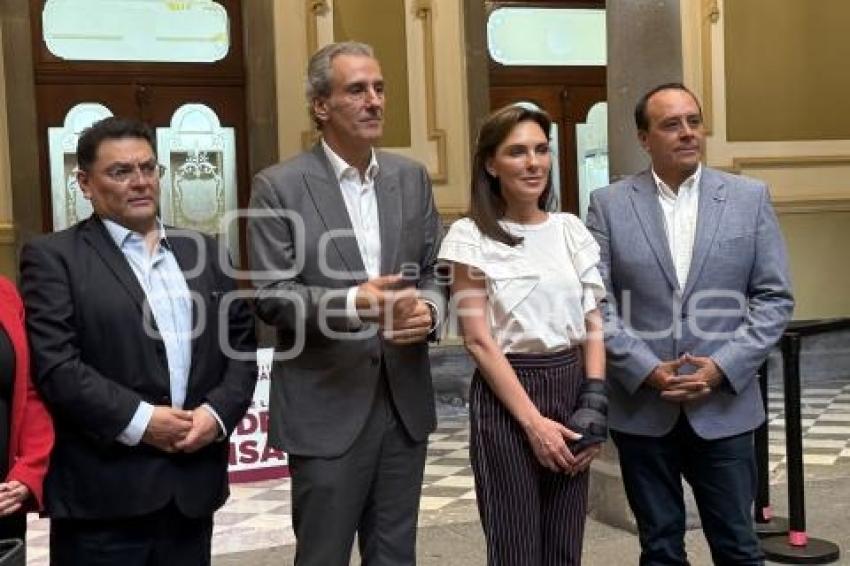 AYUNTAMIENTO . SALA DE PRENSA
