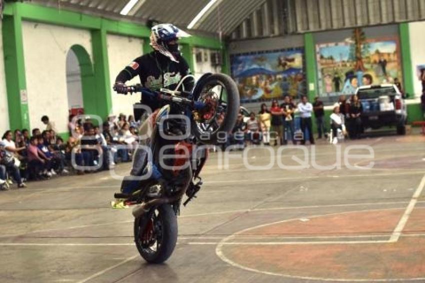 TLAXCALA . ACROBACIAS MOTOCICLETAS
