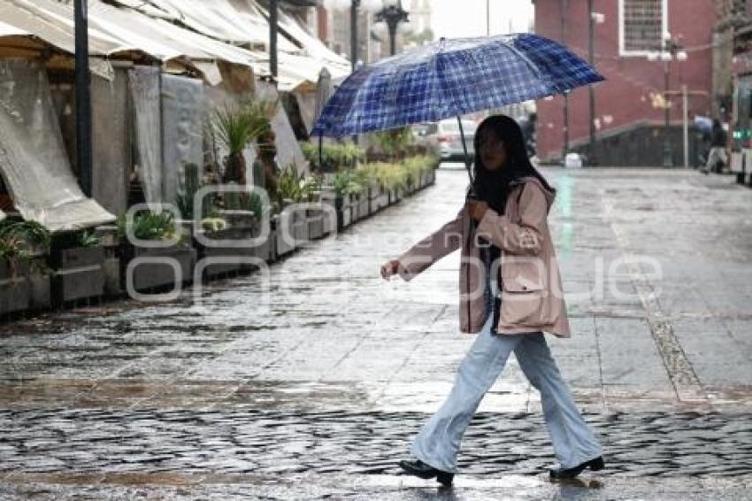 CLIMA . LLUVIA