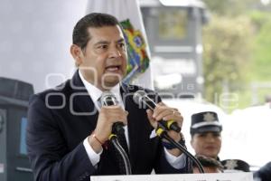 GOBIERNO ESTATAL . ENTREGA DE PATRULLAS