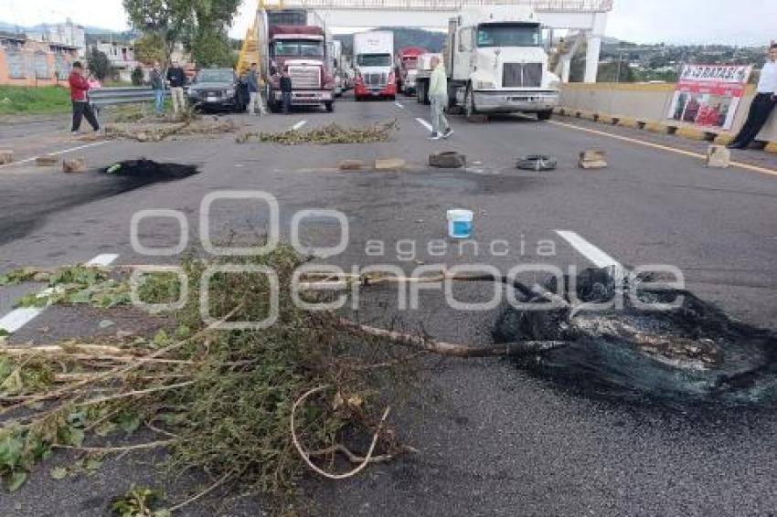BLOQUEO AUTOPISTA MÉXICO-PUEBLA