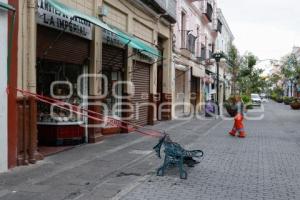 CALLE DE LOS DULCES . VANDALISMO
