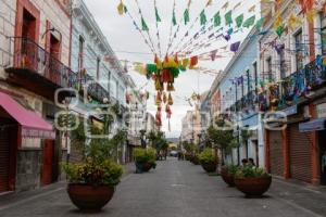 CALLE DE LOS DULCES . VANDALISMO