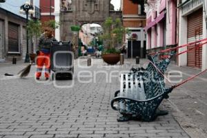CALLE DE LOS DULCES . VANDALISMO