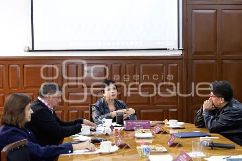 REGIDORES . COMISIÓN DE EDUCACIÓN