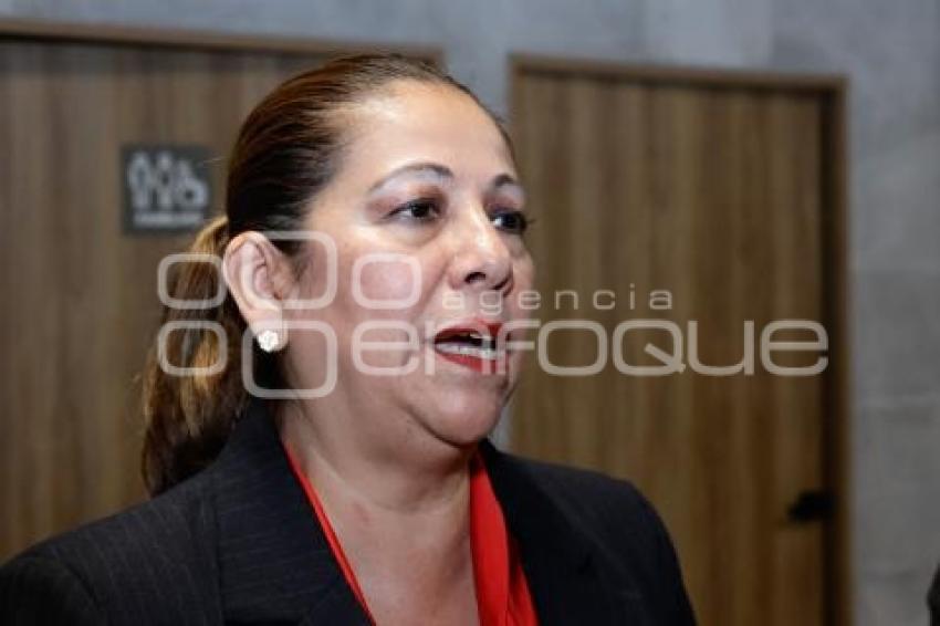 LAURA ARTEMISA GARCÍA