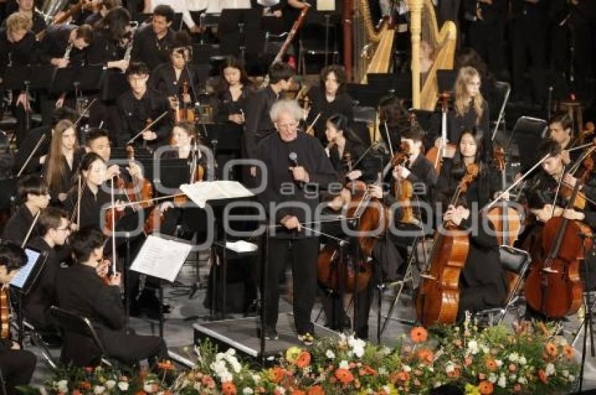 CONCIERTO . ESPERANZA AZTECA
