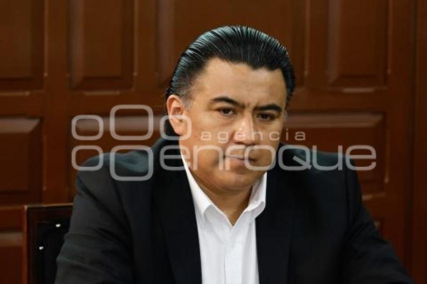 SAMUEL HERNÁNDEZ
