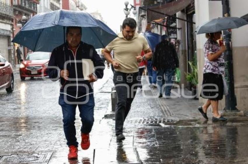 CLIMA . LLUVIA