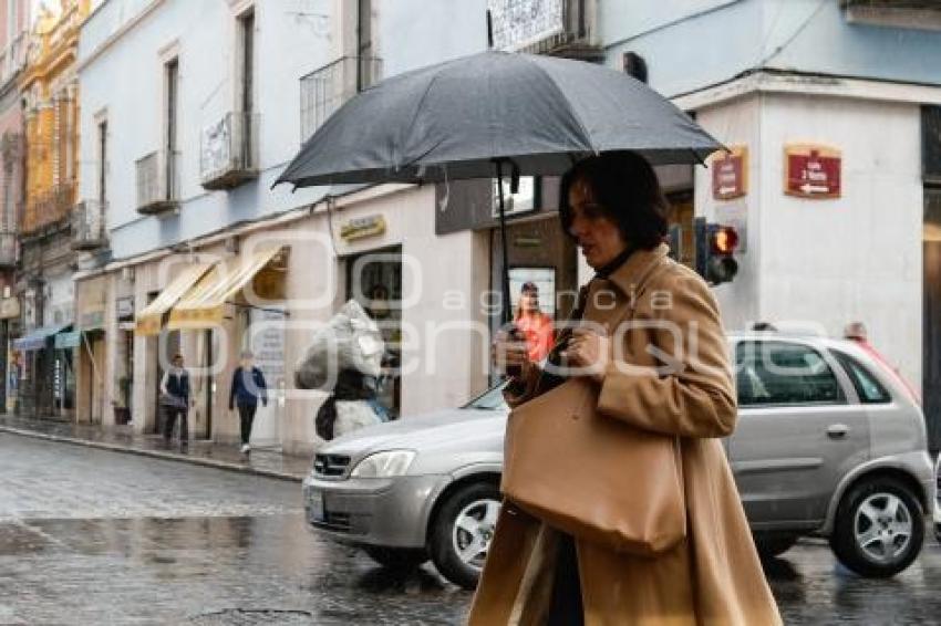 CLIMA . LLUVIA