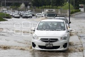 INUNDACIÓN . BULEVAR VICENTE SUÁREZ