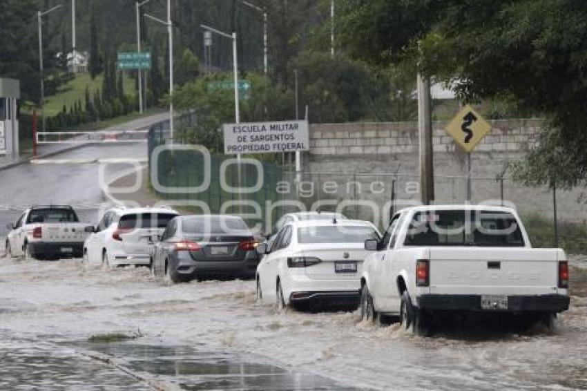 INUNDACIÓN . BULEVAR VICENTE SUÁREZ