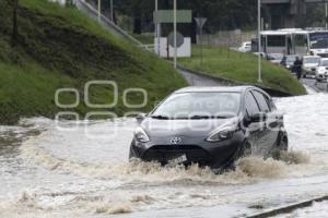 INUNDACIÓN . BULEVAR VICENTE SUÁREZ