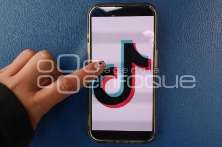 DÍA MUNDIAL REDES SOCIALES