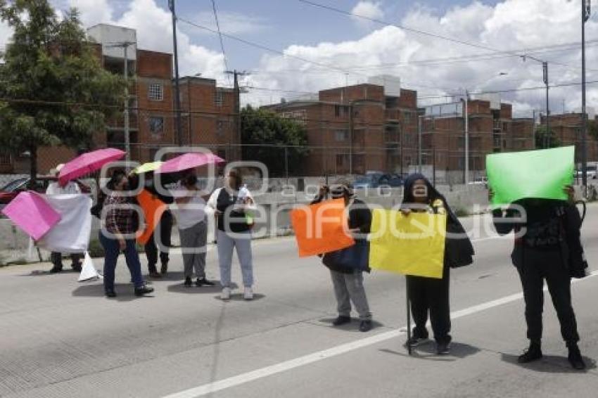 MANIFESTACIÓN . SUSPENSIÓN TRATAMIENTO HEMODIÁLISIS