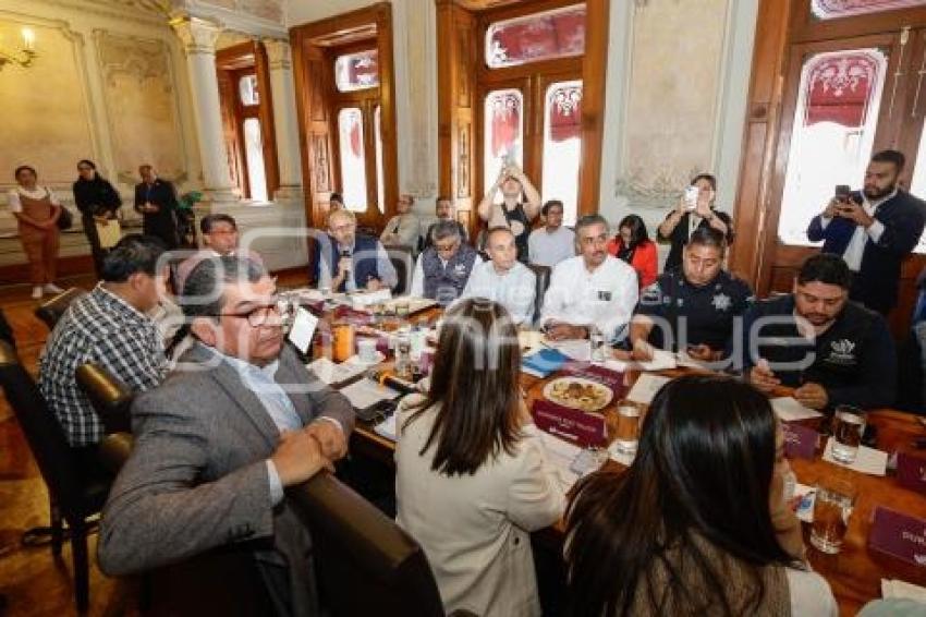REGIDORES . COMISIÓN PATRIMONIO Y HACIENDA