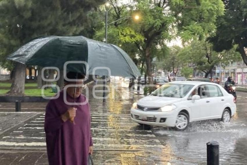CLIMA . LUVIA