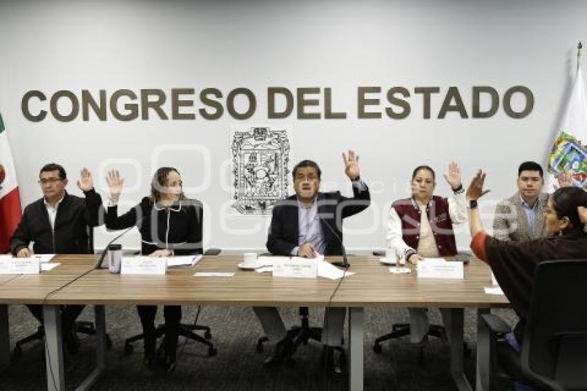 CONGRESO . COMISIONES UNIDAS