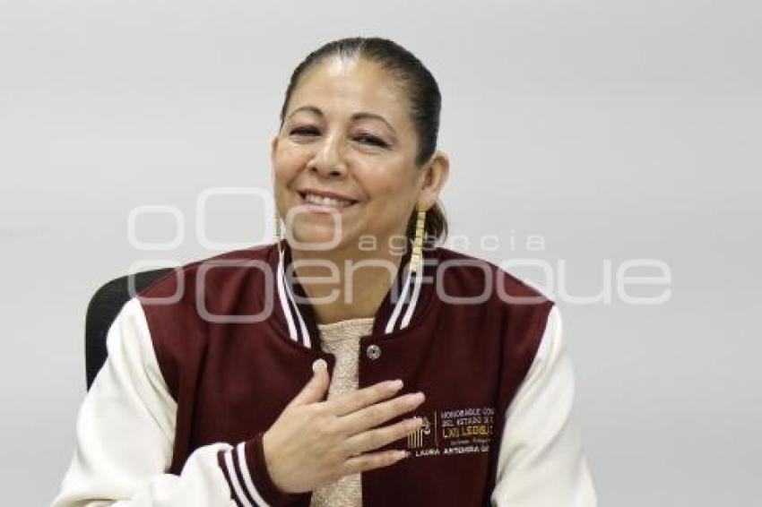 LAURA ARTEMISA GARCÍA