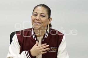 LAURA ARTEMISA GARCÍA