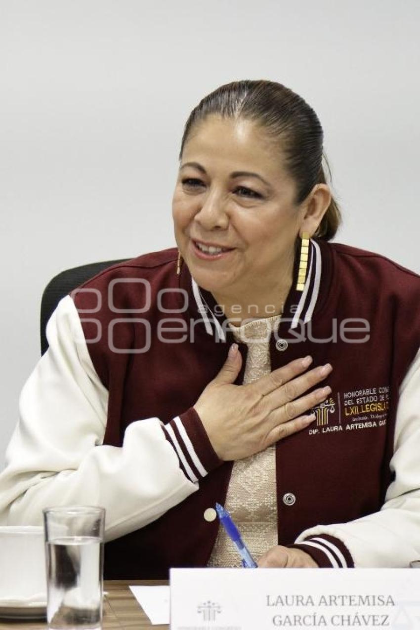LAURA ARTEMISA GARCÍA