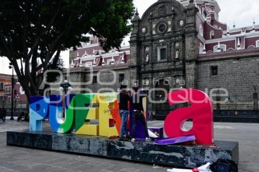 PUEBLA . LETRAS GIGANTES