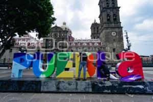 PUEBLA . LETRAS GIGANTES