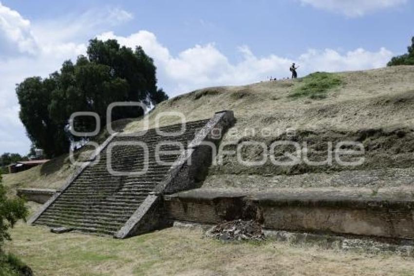 PIRÁMIDE . DERRUMBE