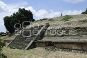 PIRÁMIDE . DERRUMBE