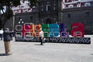 PUEBLA . LETRAS GIGANTES
