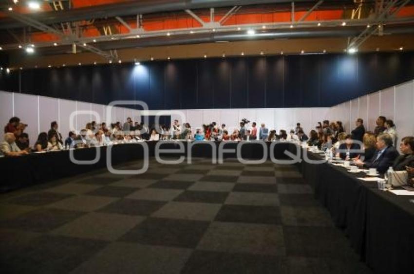 GOBIERNO ESTATAL . FOROS METROPOLITANOS