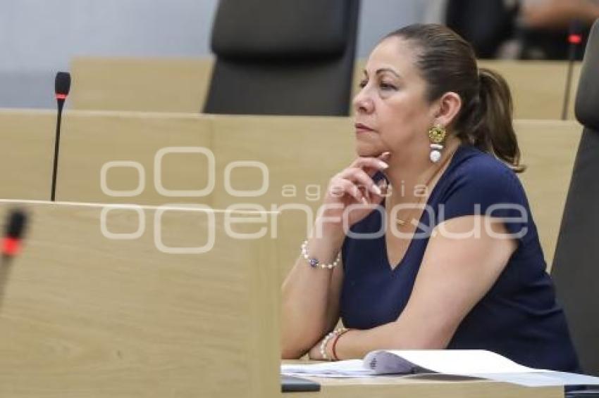 LAURA ARTEMISA GARCÍA