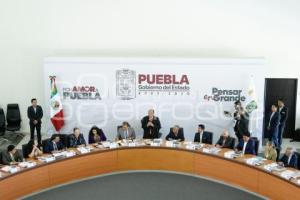 GOBIERNO ESTATAL . PRESENTACIÓN DE LIBRO