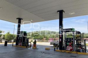ACATLÁN . DESABASTO DE GASOLINA
