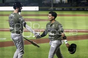 BÉISBOL . PERICOS VS OLMECAS 