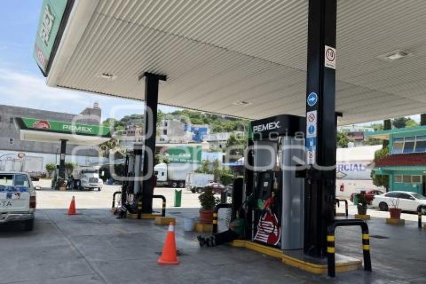 ACATLÁN . DESABASTO DE GASOLINA