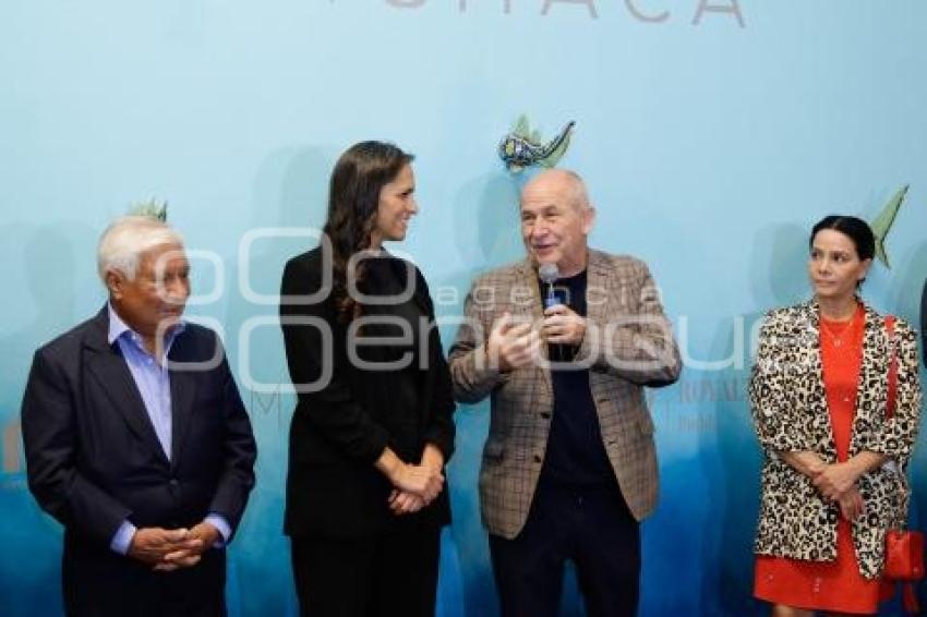 EXPOSICIÓN . MURMULLO DE LOS OCÉANOS