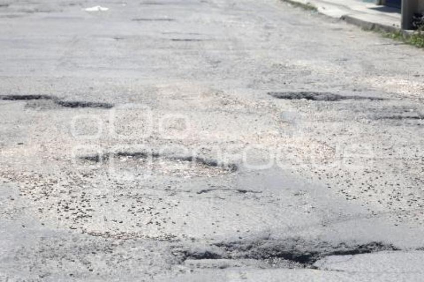 BACHES . COLONIA LOS PINOS 