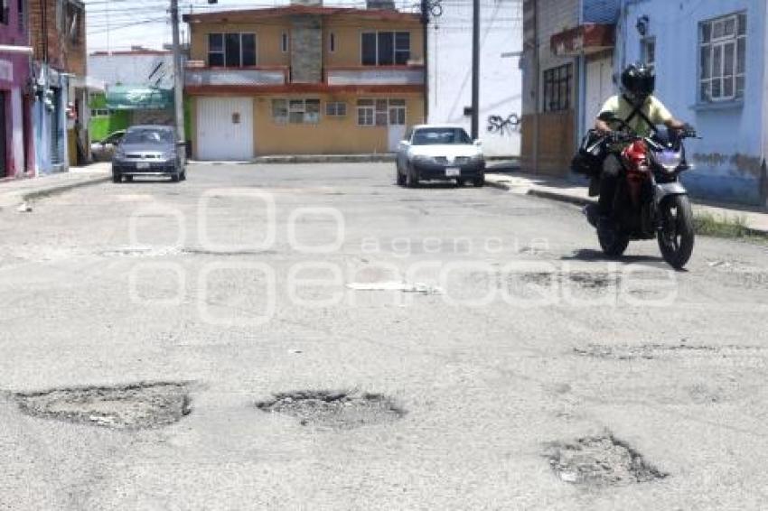 BACHES . COLONIA LOS PINOS 